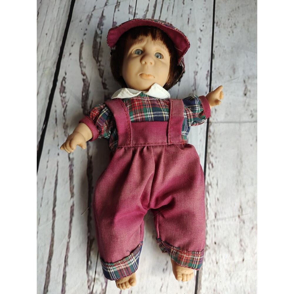 Palm Pals Bean Bag Kids Doll Boy Red Green Plaid, Sad Face Nose Running Read